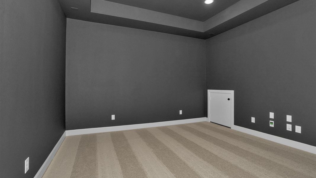 Spacious, unfurnished interior of a new home in Fulshear Lakes, Fulshear (Image 9).