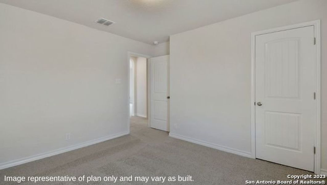 Spacious, unfurnished interior of a new home in Steele Creek, Cibolo (Image 8).