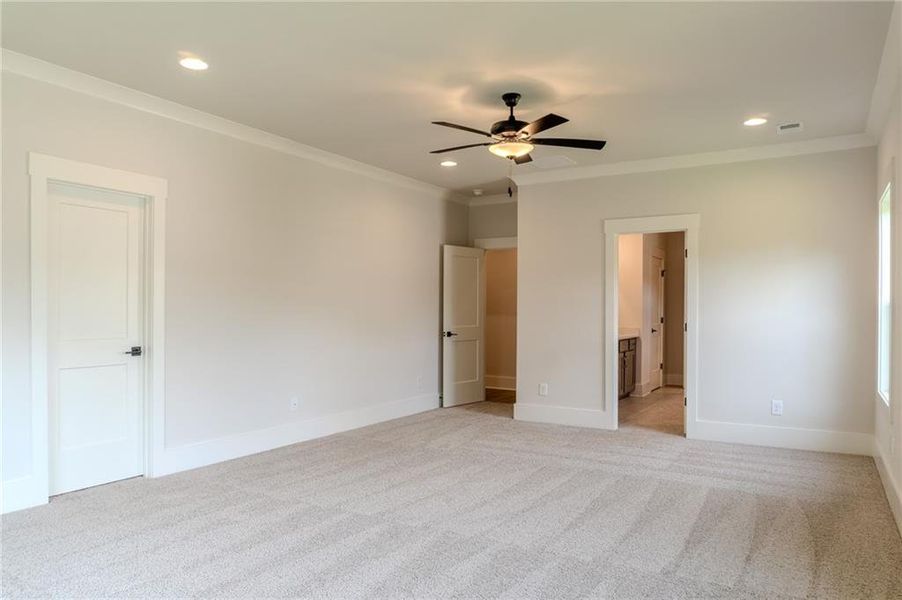 Spacious, unfurnished interior of a new home in Riverwalk, Monroe (Image 34).