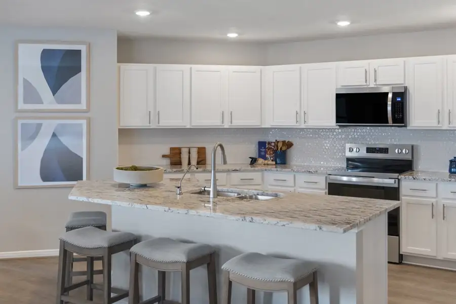 Kitchen breakfast bar