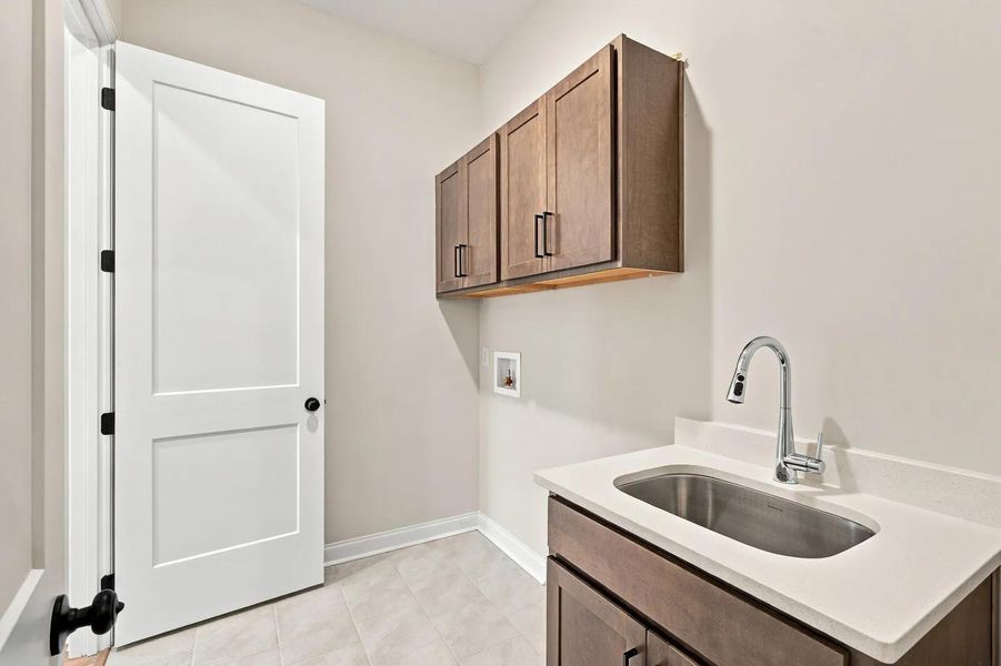 Everly E Laundry Room