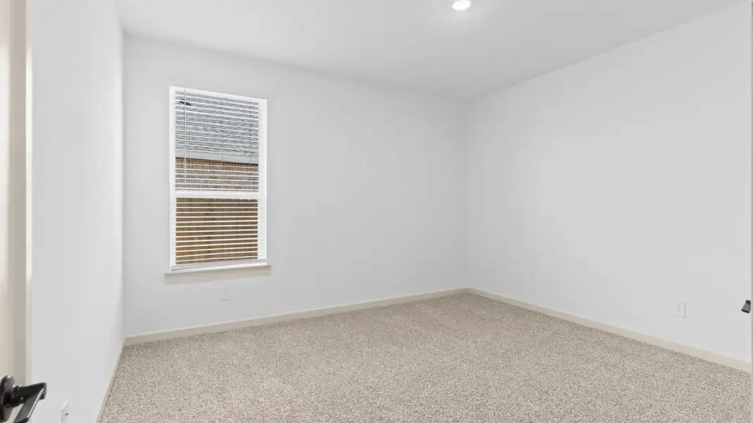 Spacious, unfurnished interior of a new home in Alexander 65' Homesites, Pearland (Image 23).