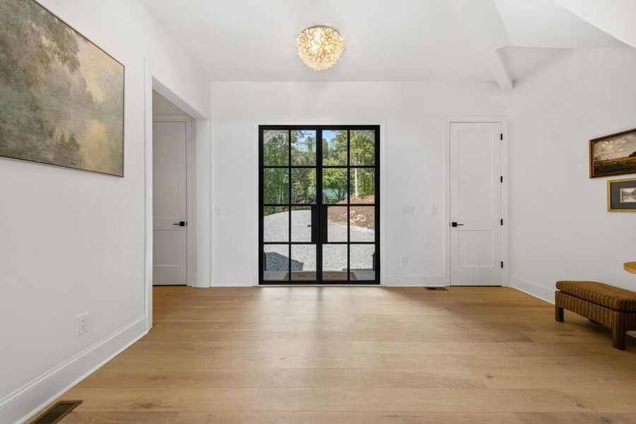 Spacious, unfurnished interior of a new home in , Ellijay (Image 25).