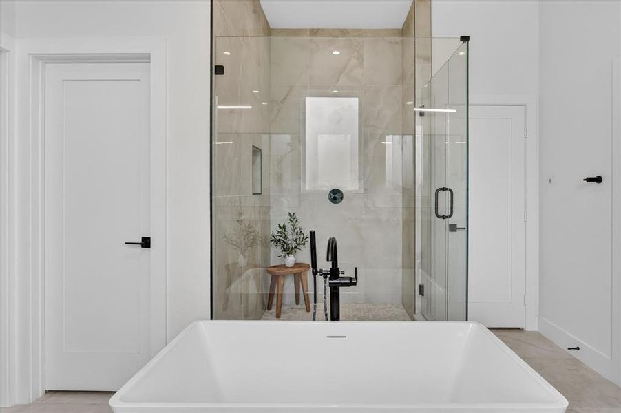 Furnished interior view inside a new home in , Dallas (Image 38).