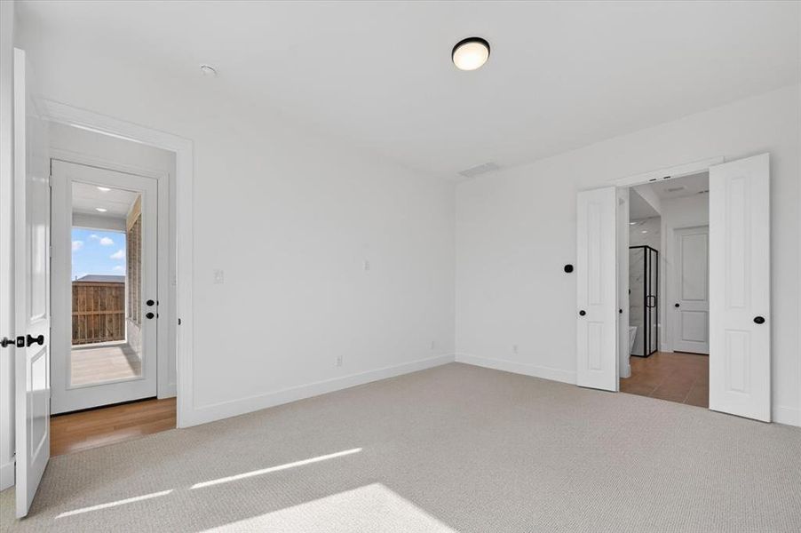 Spacious, unfurnished interior of a new home in Cambridge Crossing, Celina (Image 15).