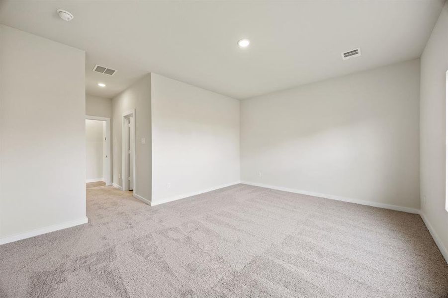 Spacious, unfurnished interior of a new home in MiraVerde, Crowley (Image 15). Spacious, unfurnished interior of a new home in MiraVerde, Crowley (Image 15).