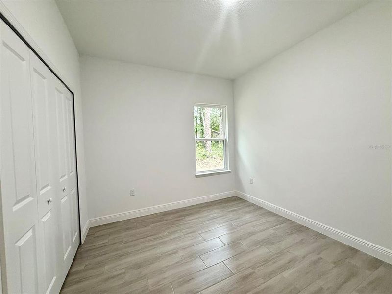 Spacious, unfurnished interior of a new home in , Citrus Springs (Image 29).