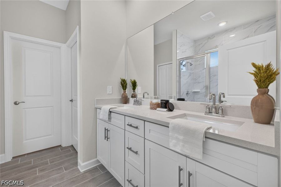 Furnished interior view inside a new home in Cape Coral, Cape Coral (Image 26).