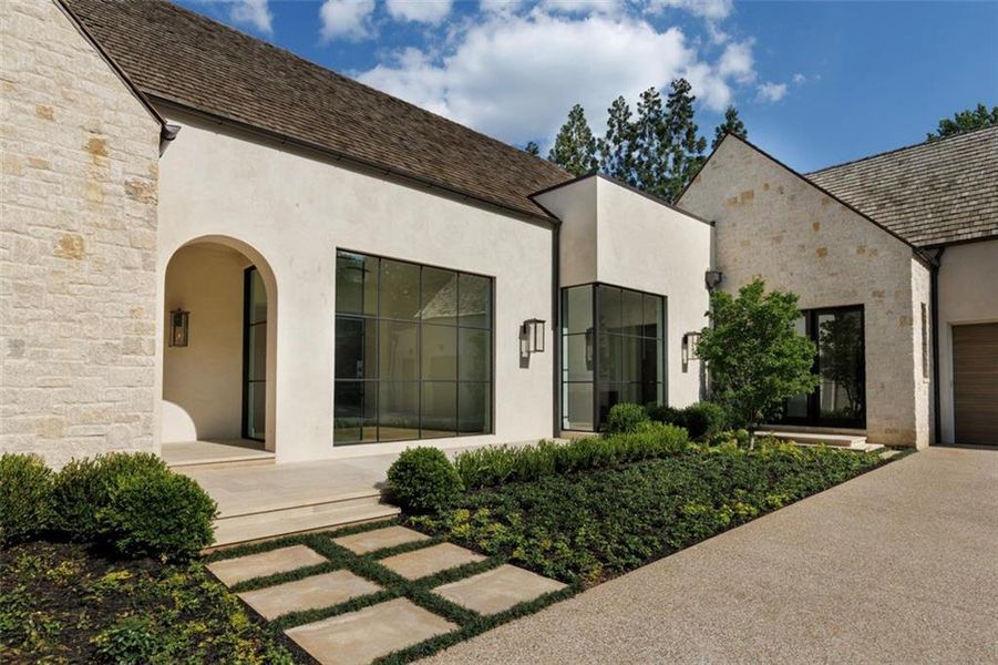 Exterior details and patio area of a home in , Atlanta (Image 15).