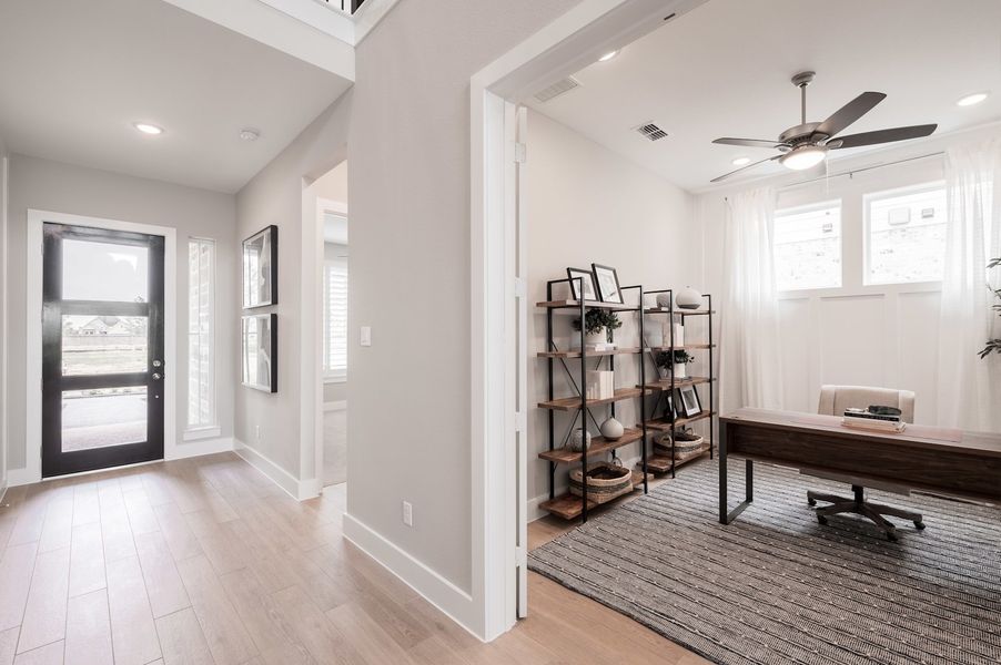 Representative furnished interior of a home built from the Verdin by Tri Pointe Homes in Pecan Ridge, Fulshear (Image 80).