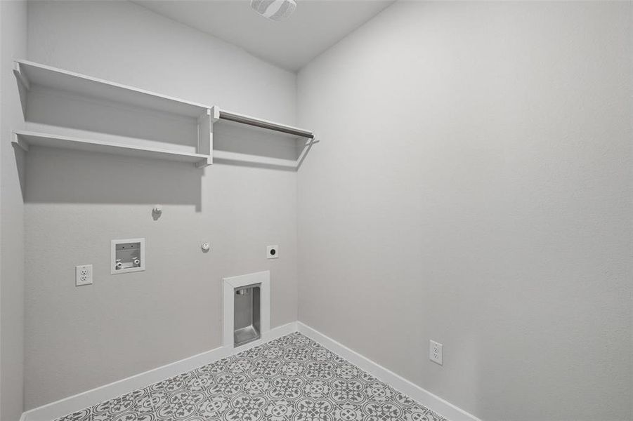 Spacious, unfurnished interior of a new home in Arbor Oaks, Boyd (Image 16).