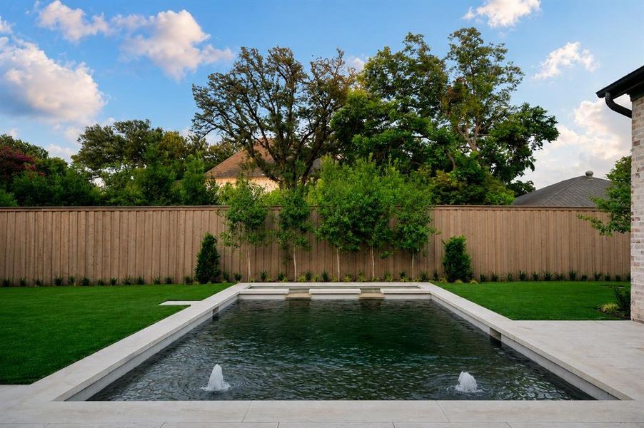 Exterior details and patio area of a home in , Dallas (Image 3).