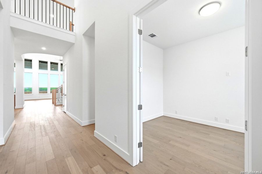 Spacious, unfurnished interior of a new home in Mont Blanc, Schertz (Image 20). Spacious, unfurnished interior of a new home in Mont Blanc, Schertz (Image 20).