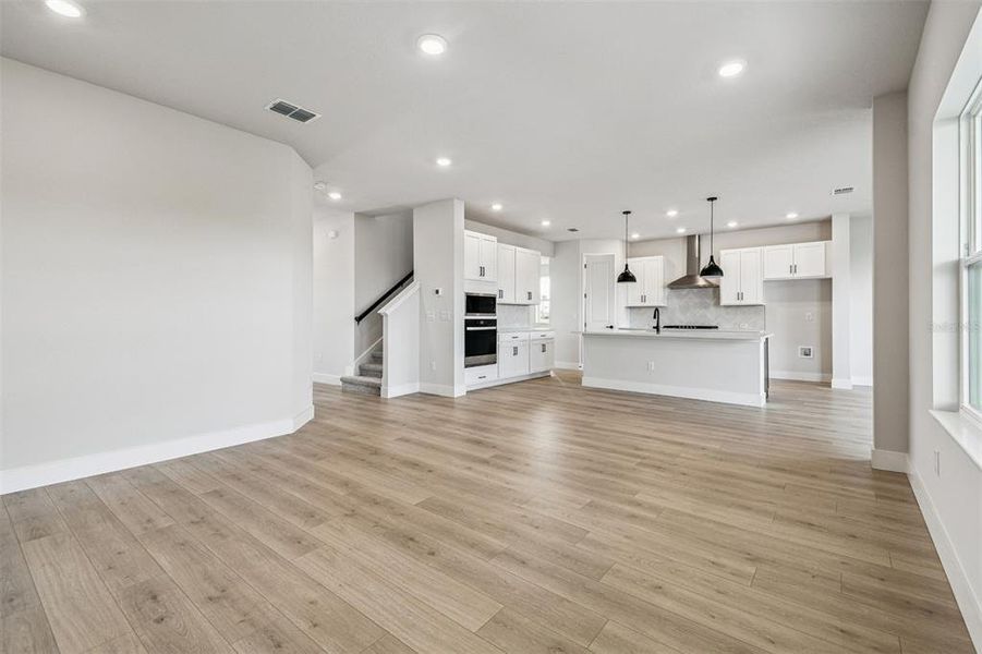 Spacious, unfurnished interior of a new home in Waterset Tradition Series, Apollo Beach (Image 21).