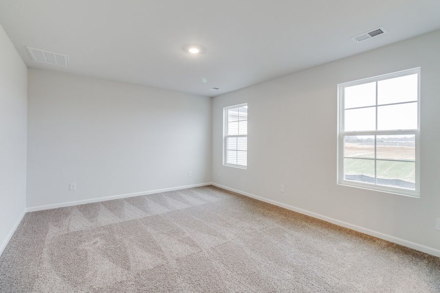 Spacious, unfurnished interior of a new home in Winston Point, Gilbert (Image 19).