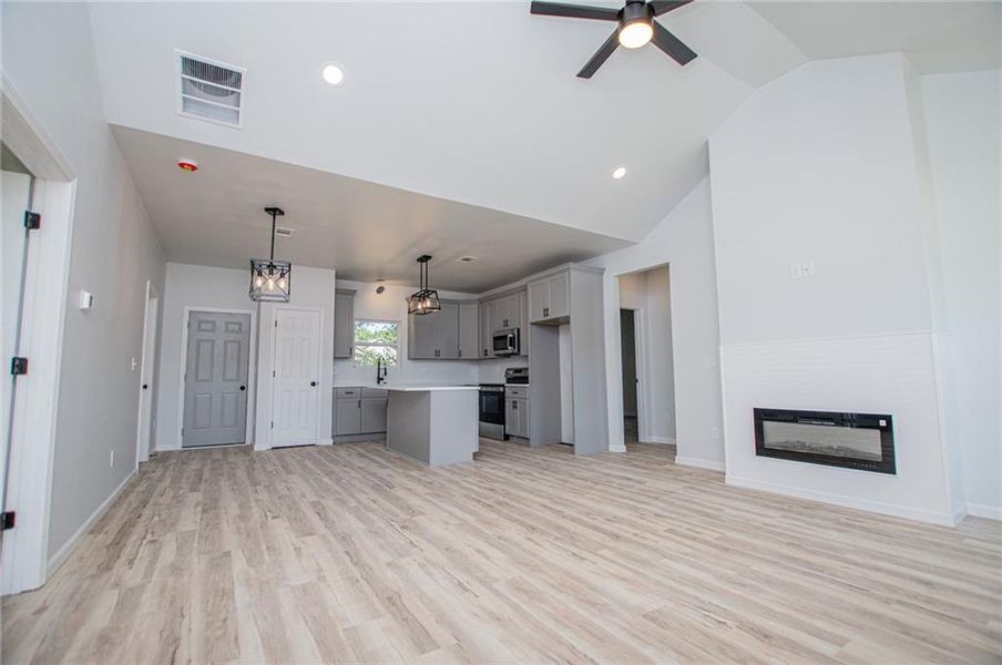 Spacious, unfurnished interior of a new home in , Carrollton (Image 43). Spacious, unfurnished interior of a new home in , Carrollton (Image 43).