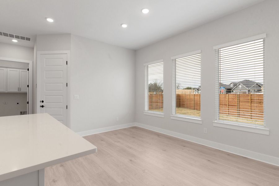 Spacious, unfurnished interior of a new home in Broken Oak, Georgetown (Image 17).