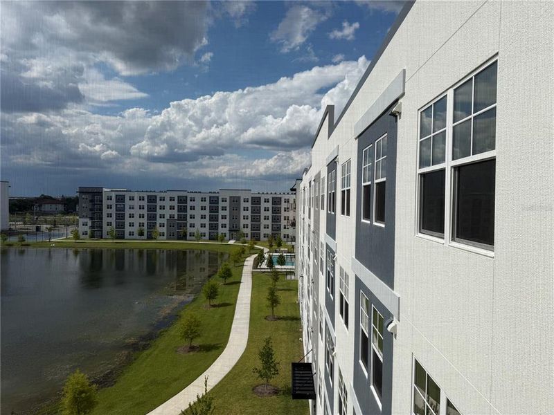 Condo located in Orlando, FL showcasing its design and architecture (Image 3). Condo located in Orlando, FL showcasing its design and architecture (Image 3).