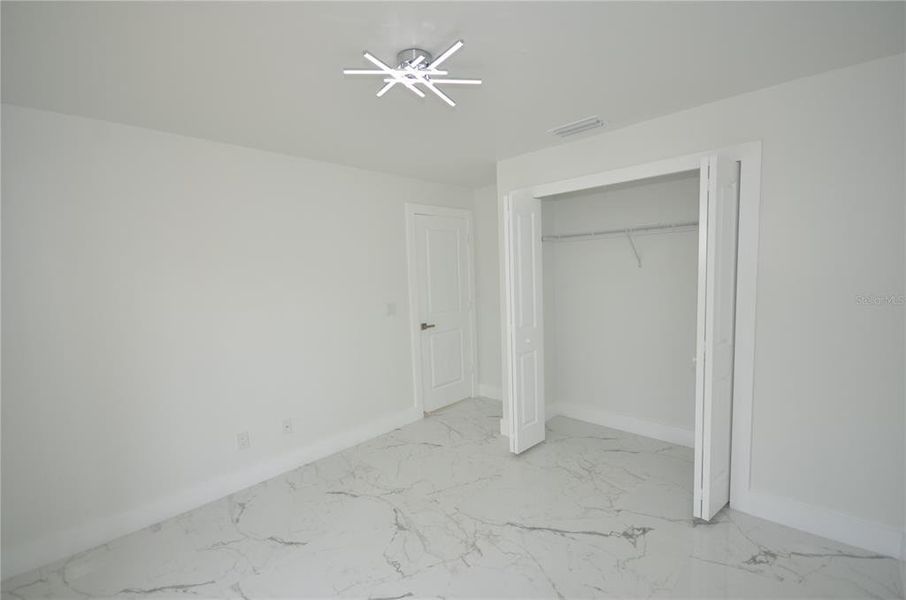 Spacious, unfurnished interior of a new home in , Lehigh Acres (Image 11).