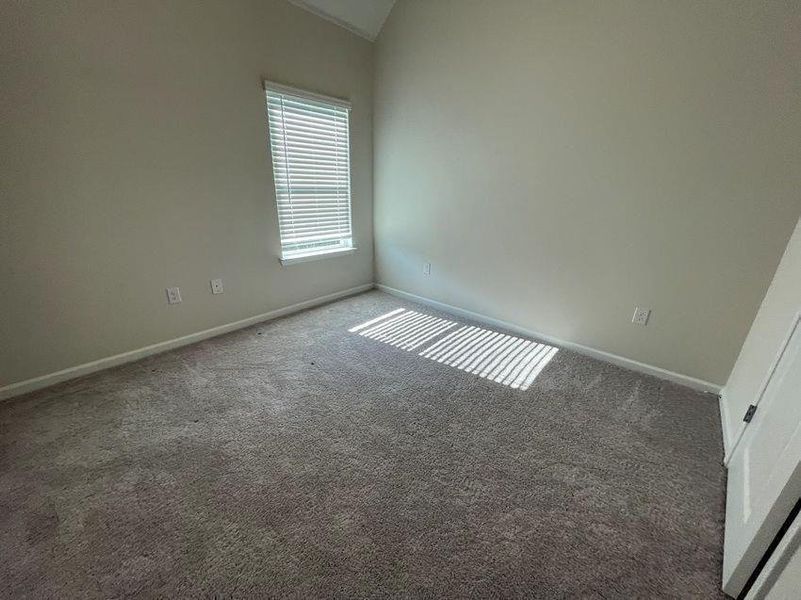 Spacious, unfurnished interior of a new home in Autumn Brook, Austell (Image 9).