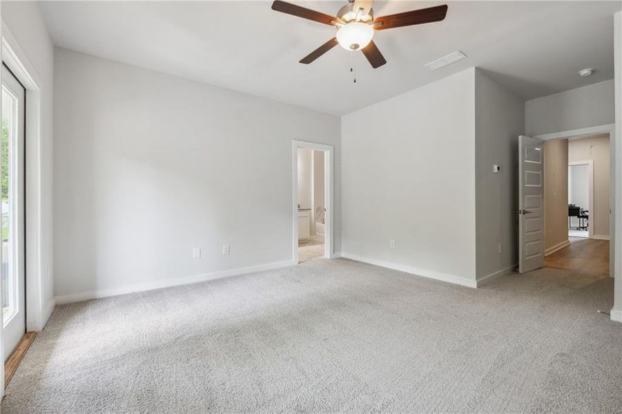 Spacious, unfurnished interior of a new home in , Gainesville (Image 53).