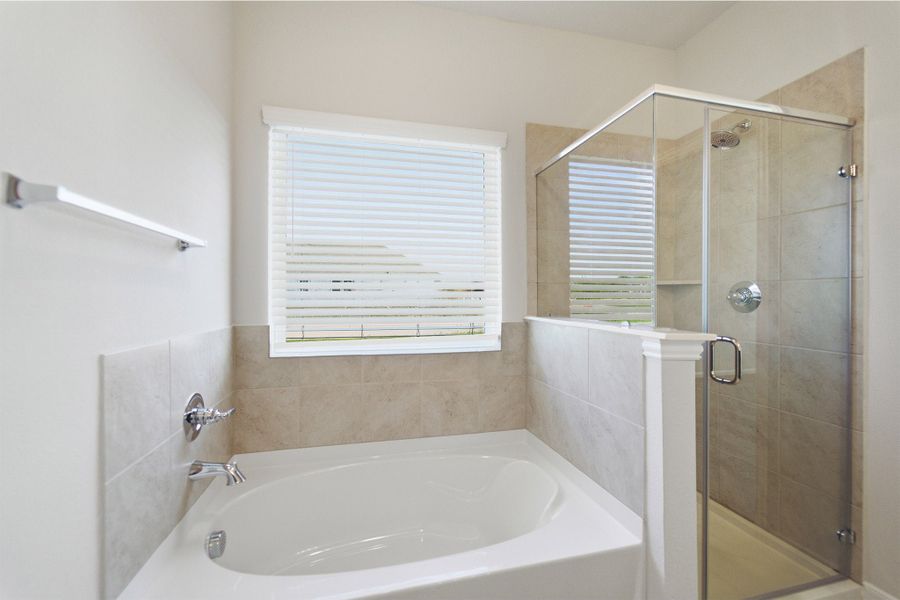 Furnished interior view inside a new home in Saddlebrook Estates, Waxahachie (Image 8).