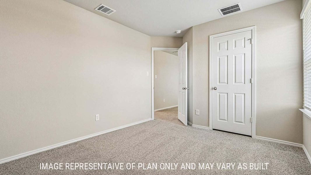 Spacious, unfurnished interior of a new home in Eagles Landing, Waco (Image 35).