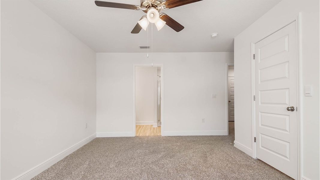 Spacious, unfurnished interior of a new home in Bayside at Ward Creek, Panama City Beach (Image 24).