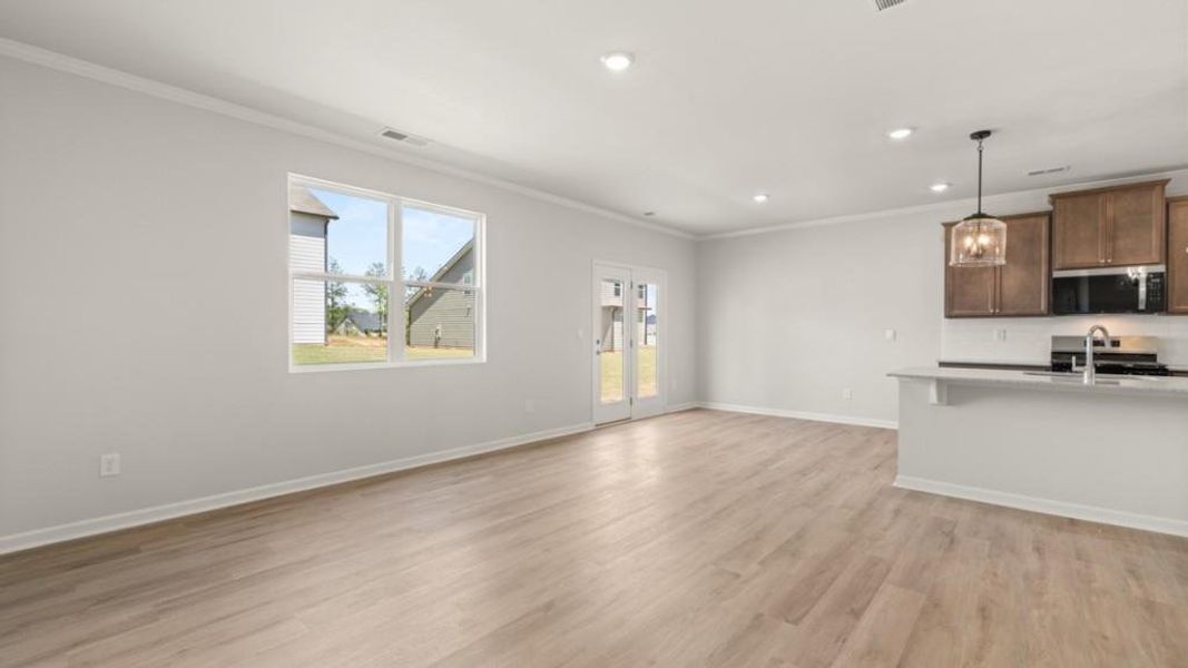 Spacious, unfurnished interior of a new home in Fairway 17 at Mirror Lake, Villa Rica (Image 17).