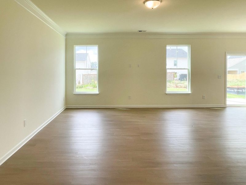 Spacious, unfurnished interior of a new home in Harrington, Greenville (Image 10).
