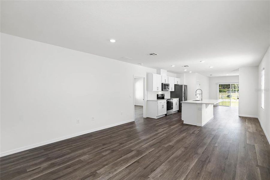 Spacious, unfurnished interior of a new home in , Winter Haven (Image 11). Spacious, unfurnished interior of a new home in , Winter Haven (Image 11).