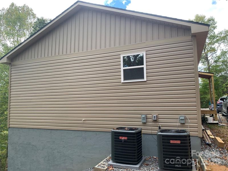 Image 34 of a home in .