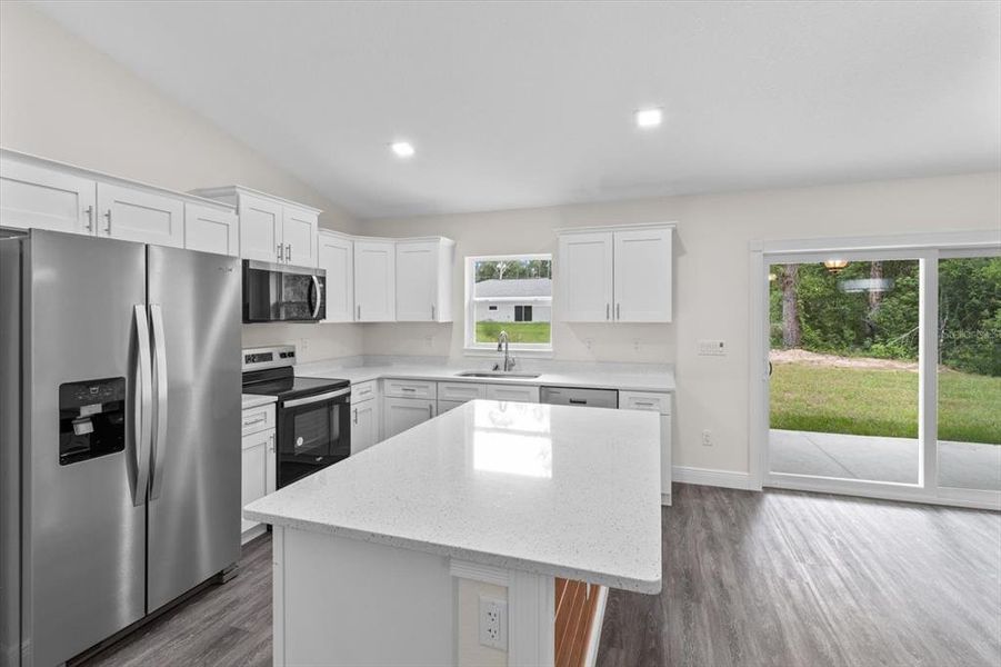 Furnished interior view inside a new home in , Dunnellon (Image 12).