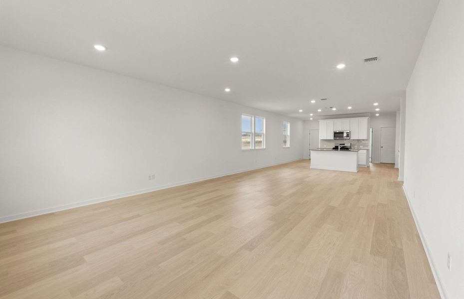 Spacious, unfurnished interior of a new home in La Cima, San Marcos (Image 12).