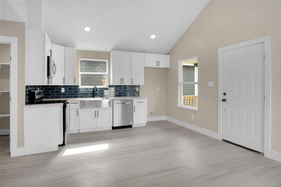 Furnished interior view inside a new home in , San Leon (Image 5).