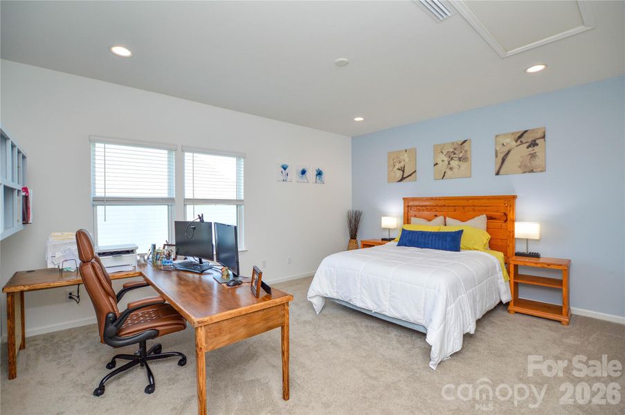 Furnished interior view inside a new home in Edgewater Lakeview On Your Lot, Lancaster (Image 16).