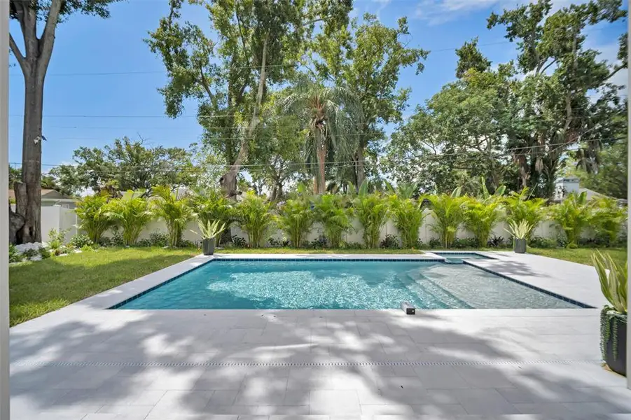 Image 81 of a home in .