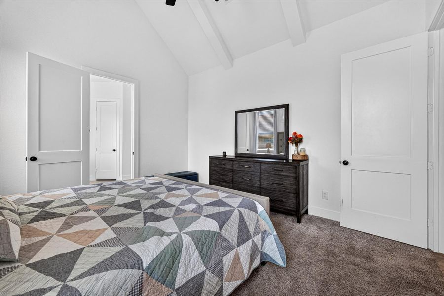 Furnished interior view inside a new home in , Iowa Colony (Image 9).