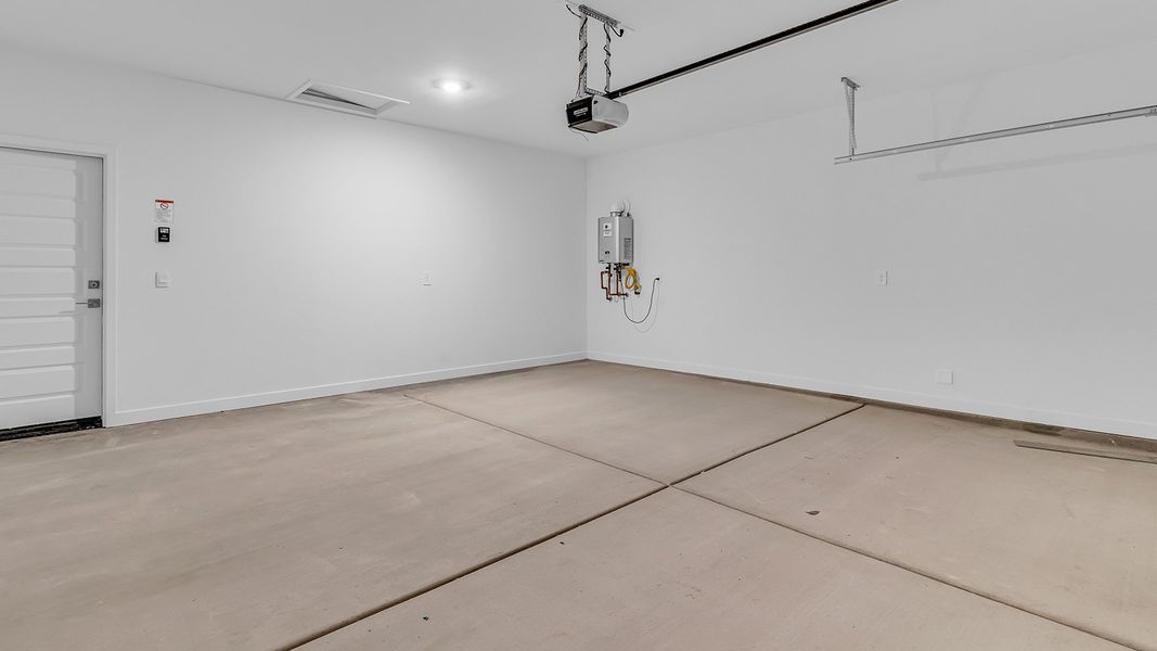 Representative unfurnished interior of a home built from the Harris by D.R. Horton in The Oasis at Rocking K, Vail (Image 29).