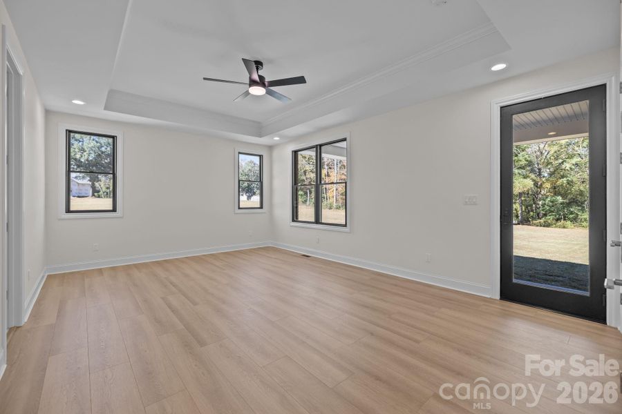 Spacious, unfurnished interior of a new home in , Wesley Chapel (Image 32).