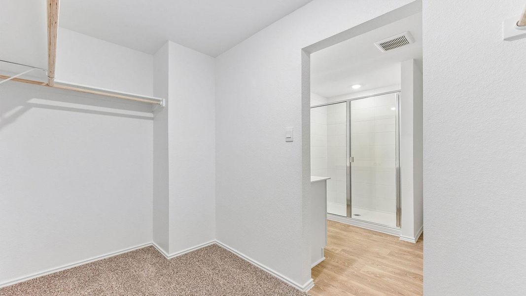 Spacious, unfurnished interior of a new home in Watermill, Uhland (Image 14). Spacious, unfurnished interior of a new home in Watermill, Uhland (Image 14).