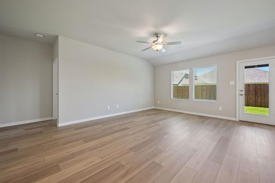 Spacious, unfurnished interior of a new home in Parks at Foster Crossing - Signature Series, Anna (Image 18). Spacious, unfurnished interior of a new home in Parks at Foster Crossing - Signature Series, Anna (Image 18).