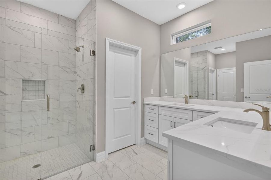 Furnished interior view inside a new home in , Eustis (Image 10).