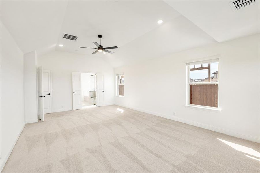 Spacious, unfurnished interior of a new home in Timberbrook, Justin (Image 23).