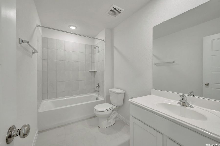 Furnished interior view inside a new home in Greenspoint Heights, Seguin (Image 4). Furnished interior view inside a new home in Greenspoint Heights, Seguin (Image 4).