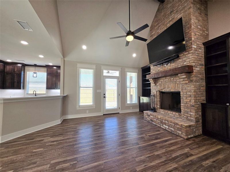 Spacious, unfurnished interior of a new home in , Van (Image 15). Spacious, unfurnished interior of a new home in , Van (Image 15).