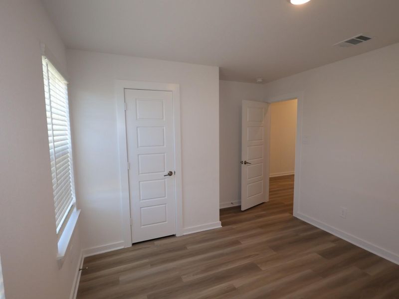 Spacious, unfurnished interior of a new home in Moran Ranch, Willis (Image 17).