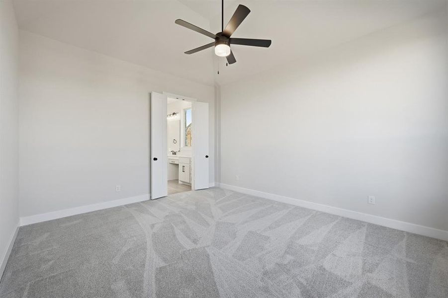 Spacious, unfurnished interior of a new home in Star Trail, Prosper (Image 12).