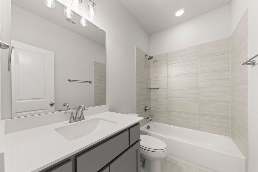 Furnished interior view inside a new home in Creekside, Royse City (Image 12).