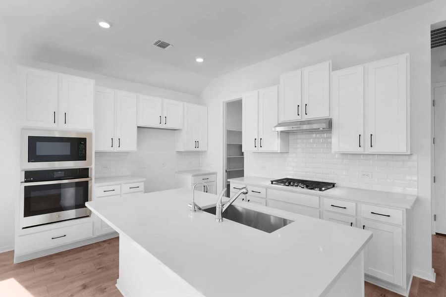 Furnished interior view inside a new home in Highland Village, Georgetown (Image 5).